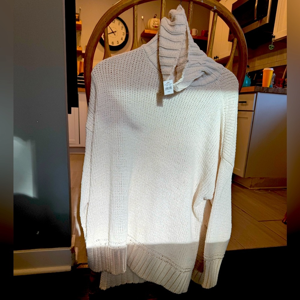 Cream/off white sweater comfy